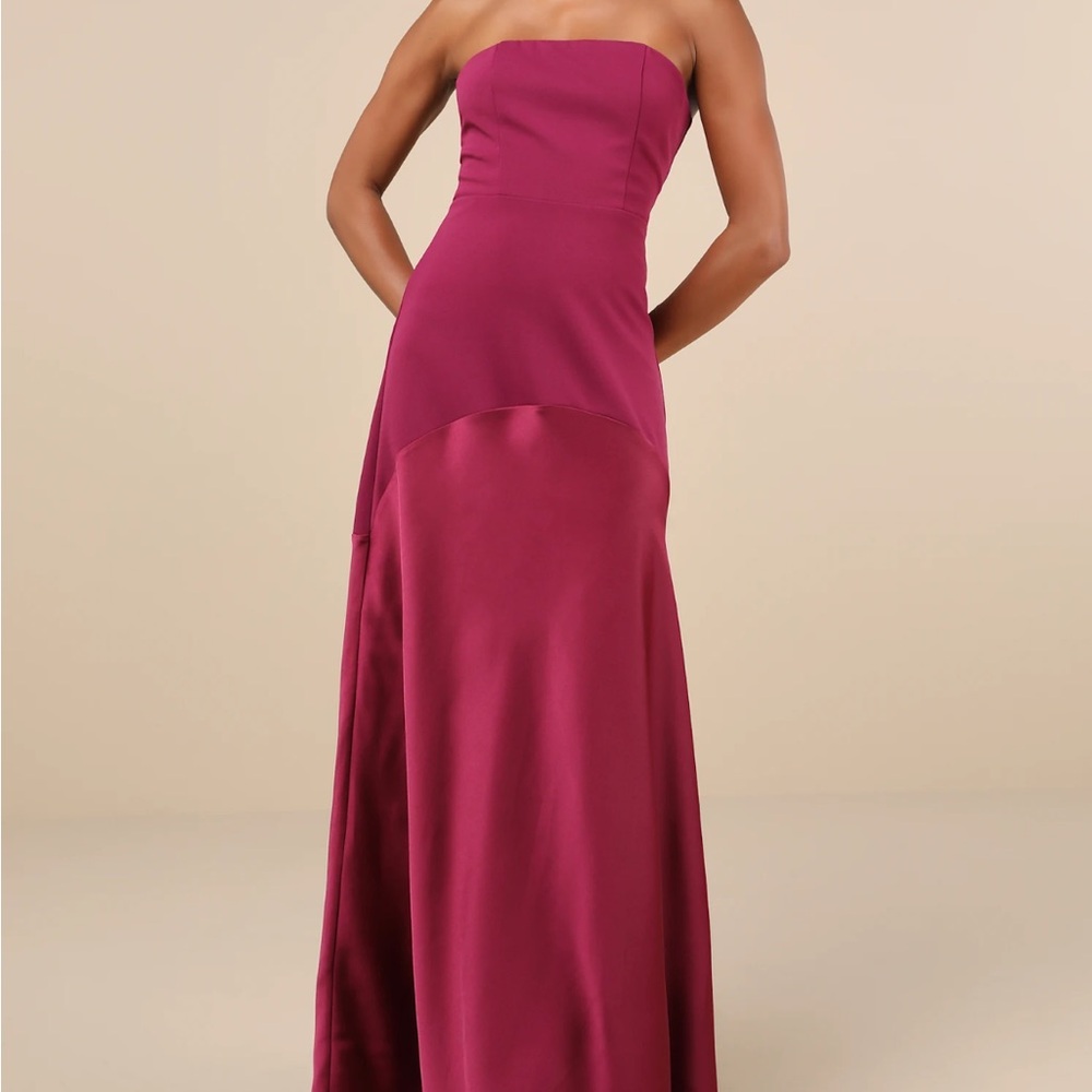 Elegant Strapless Burgundy Dress